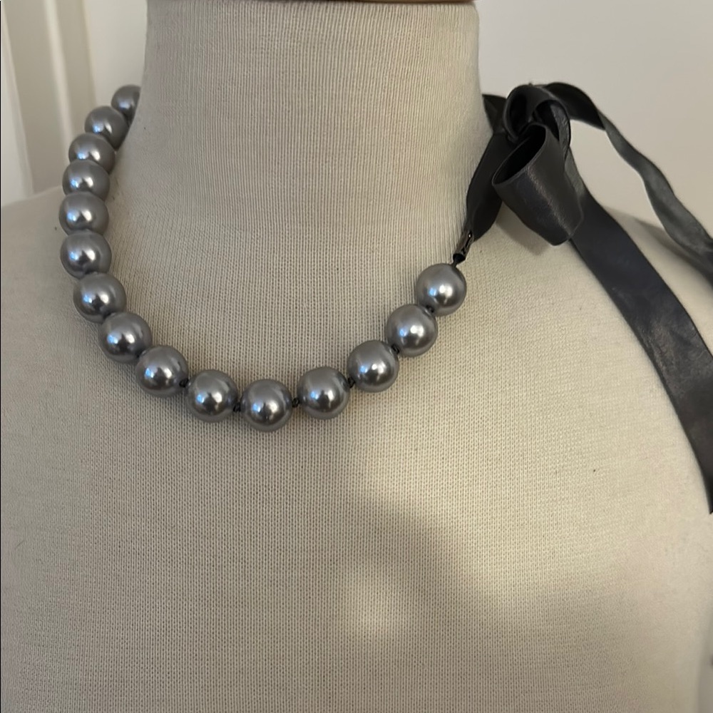 Elegant Silver Pearl Necklace with Ribbon Tie